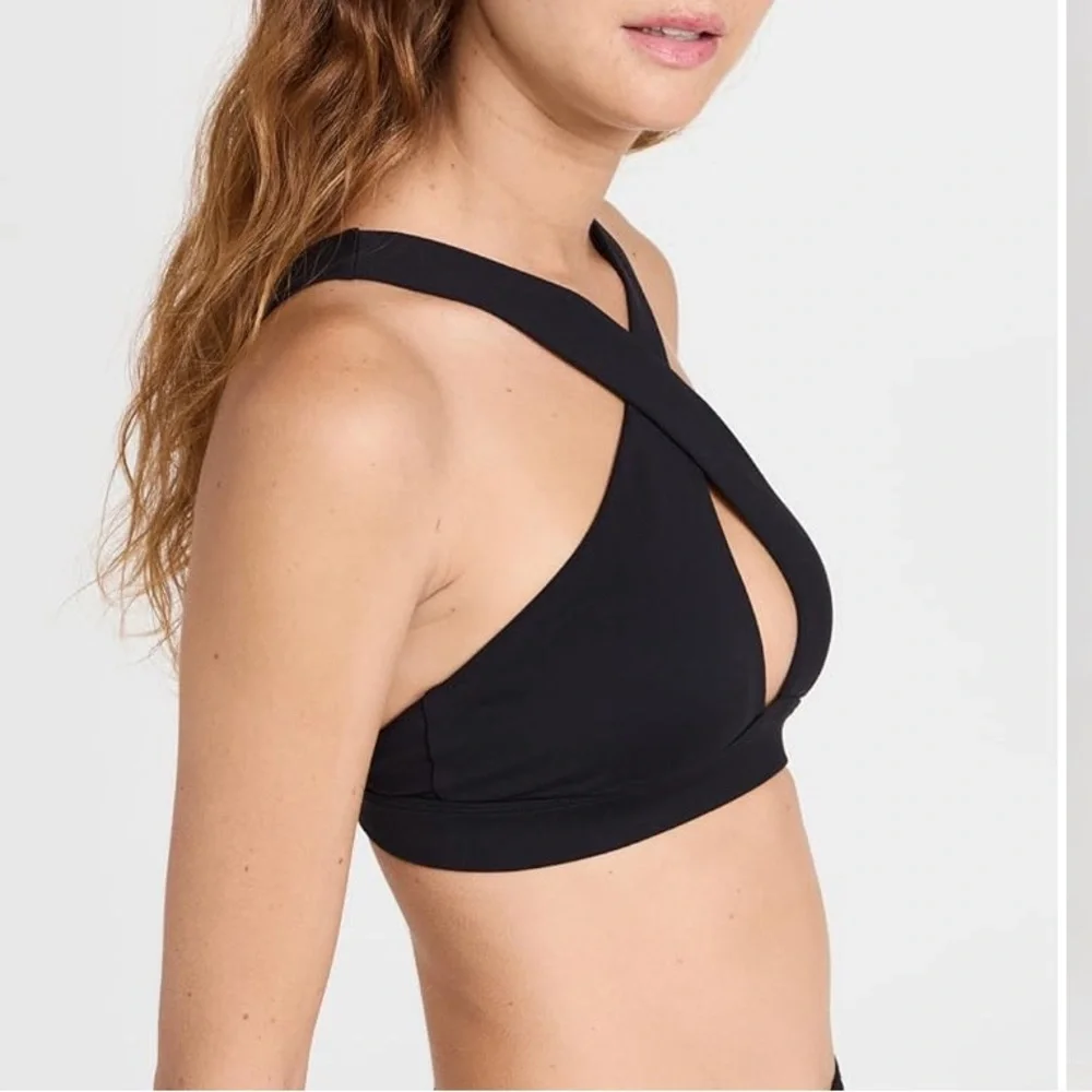 Alo Yoga Airbrush Destination Bra